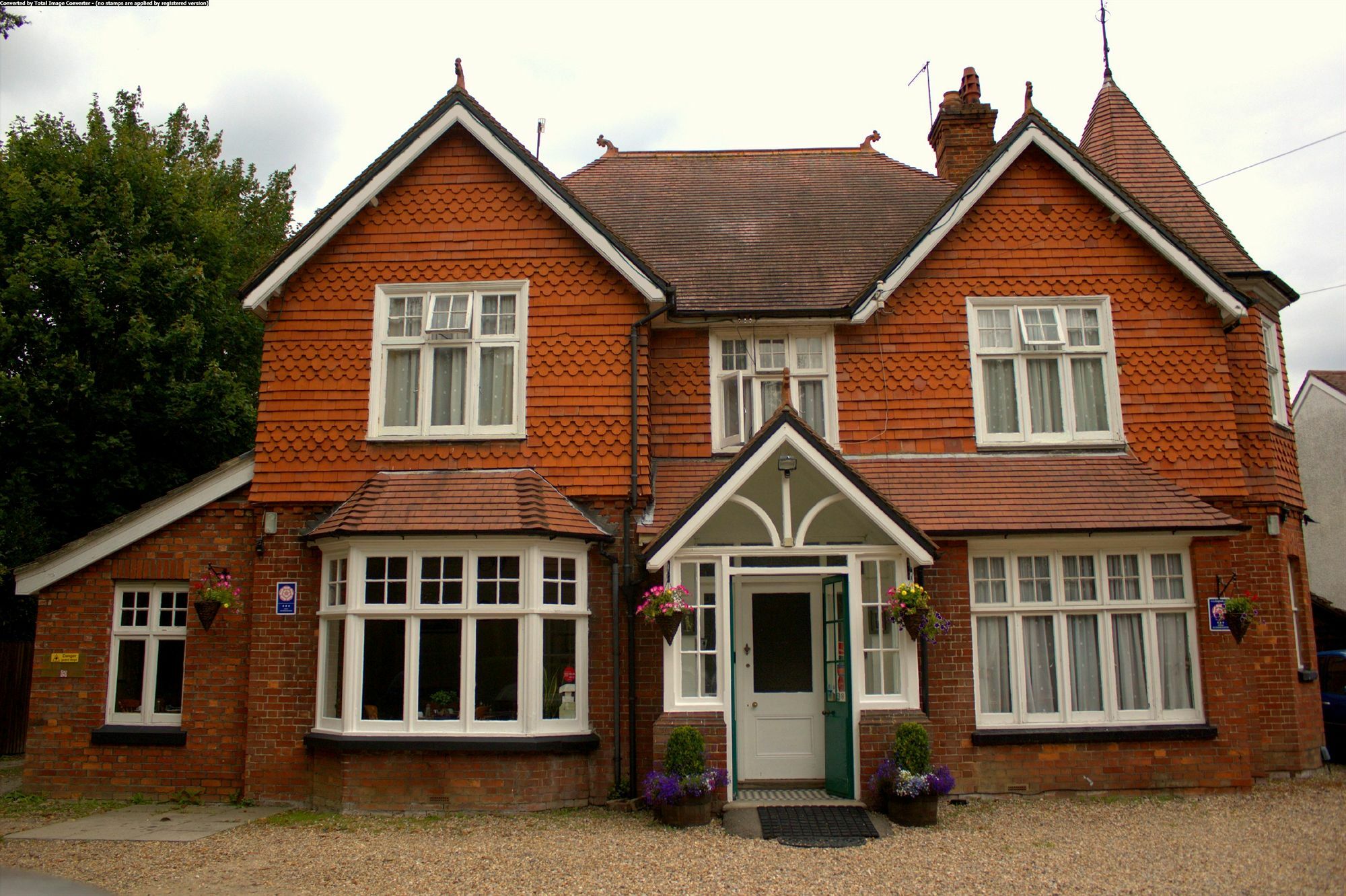 Gatwick Turret Guest House Horley Bagian luar foto